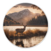 Enorme herten op Mountain Lake Keramische Knop (Voorkant)