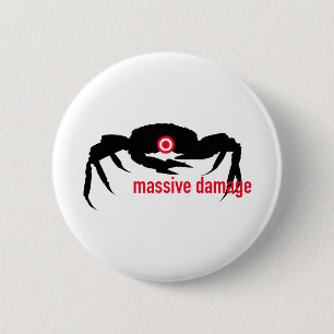Enorme schade ronde button 5,7 cm