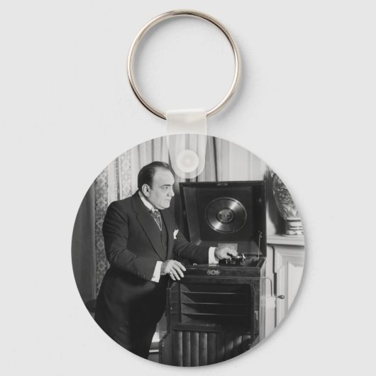 Enrico Caruso met een Victrola Brand Phonograph Sleutelhanger (Voorkant)
