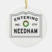 Entering Needham Massachusetts Keramisch Ornament (Voorkant)