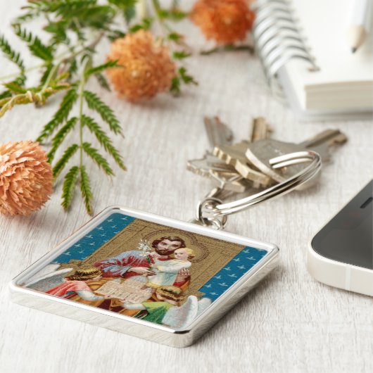 Enthroned St. Joseph Receiving Vatican Maquette Sleutelhanger (Zijkant)