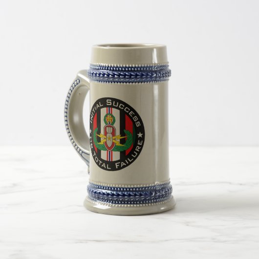 EOD Master in kleur OEF ISoTF Bierpul (Voorkant links)