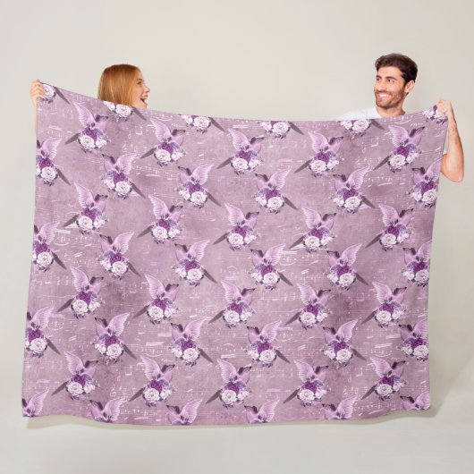 Ephemera Lavendar Paper Series Design 10 Fleece Deken (In situ)