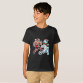 Epic Duel: Santa Claus vs. Polar Bear on the Socce T-shirt (Voorkant volledig)