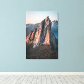 Epic Mountain Noorwegen Canvas Afdruk (Insitu (Houten vloer))