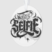'Epic Selfie' Lettering Tattoo Kerst Ornament (voorkant)