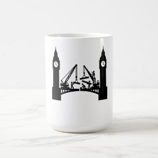 Epische bouw van Londense klokkentorenbrug Koffiemok