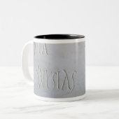 Epitaph met een opluchting van de Good Shepherd Tweekleurige Koffiemok (Voorkant links)