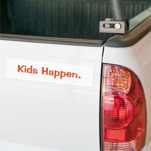 Er gebeuren Kinderen. Bumpersticker (Op Truck)