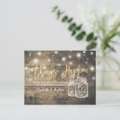 Er gebeurt een huwelijk met uitstel Mason Jars Woo Aankondigingskaart (Staand voorkant)