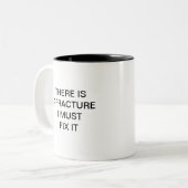 ER IS AF-RACTURE DIE IK MOET VASTSTELLEN TWEEKLEURIGE KOFFIEMOK (Voorkant links)