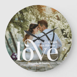 Er is altijd tijd voor onze liefdesfoto grote klok