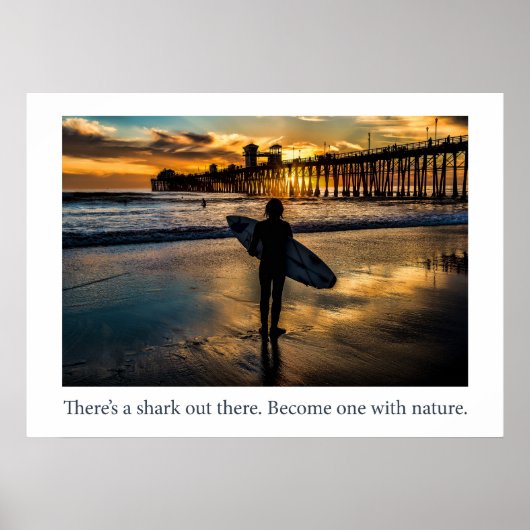 Er is daar een haai. Word er een met natuur. Poster (Voorkant)