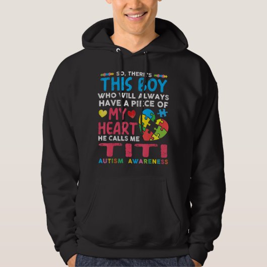 Er is dus een jongen die altijd een stuk of hoodie (Voorkant)