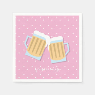 Er Is Een Baby Brouwende Bier Mokken Roze Shower Servetten
