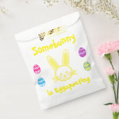 Er is een beetje te weinig voor een paaszwangersch bedankzakje (Gezegeld)