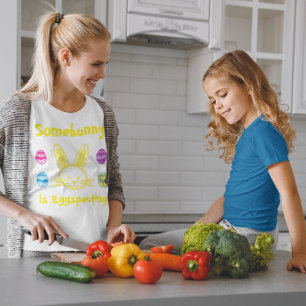 Er is een beetje te weinig voor een paaszwangersch t-shirt