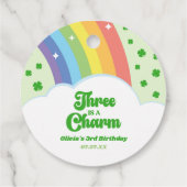Er is een charme regenboog 3e verjaardagsfeest bedankjes labels (Achterkant)