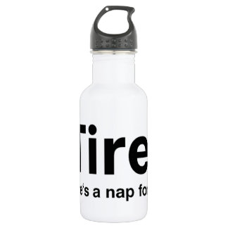 Er is een dutje voor. waterfles