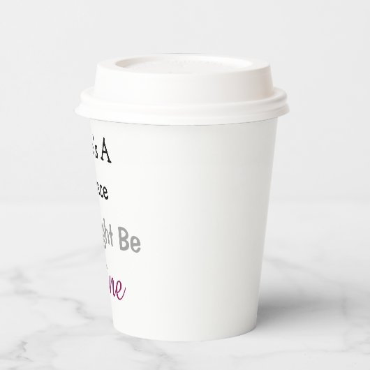 Er is een kans dat dit wijn is papieren bekers (Links)