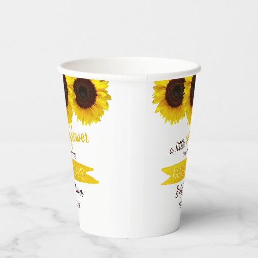Er is een kleine zonnebloem onderweg. Baby shower Papieren Bekers (Rechts)