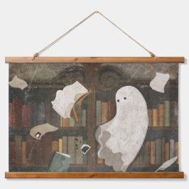 Er is een klopgeest in de bibliotheek hangend wandkleed