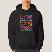 Er is een meisje dat ze me Coco Autism Awarene noe Hoodie (Voorkant)