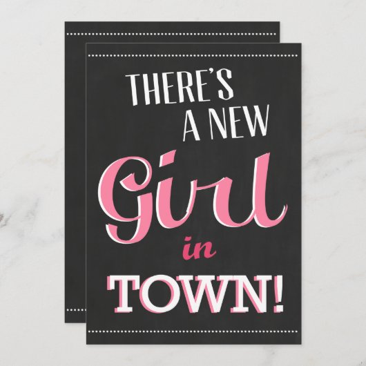 Er is een nieuw meisje in het Baby shower uitgenod Kaart (Voorkant / Achterkant)