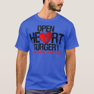 Er is een open hartchirurgie uitgevoerd die de pat t-shirt