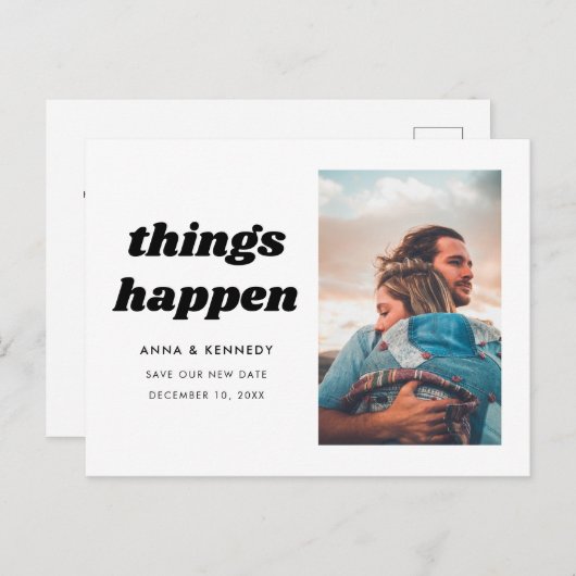 Er is een verandering in de huwelijksdatum. aankondigingskaart (Voorkant / Achterkant)