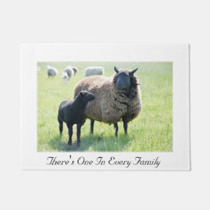 Er is er één in elke familie zwarte schapen deurmat
