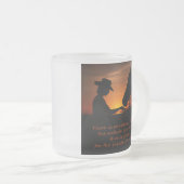 Er is iets aan de buitenkant matglas koffiemok (Voorkant rechts)