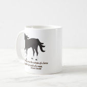 Er is iets aan de buitenkant van een paard koffiemok (Voorkant links)