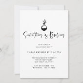 Er is iets aan de zwarte minimumhalloween party. kaart (Voorkant)