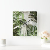 Er is weer een geest in de kas... vierkante klok (Huis)