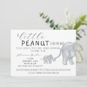 Er komt een klein peanutje aan, babyshower uitnodi kaart (Staand voorkant)