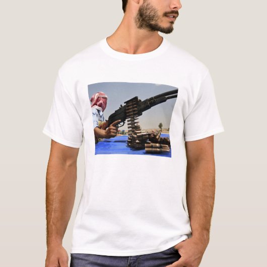 Er liggen 762 mm ronden op de vrachtwagen t-shirt (Voorkant)