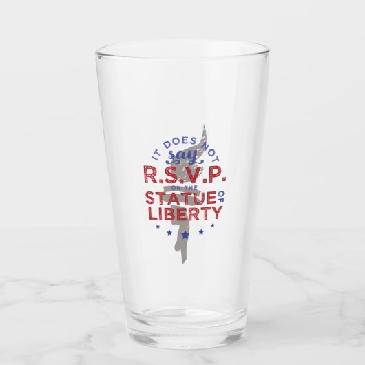 Er Staat Niet RSVP op het Vrijheidsbeeld Glas (Voorkant)