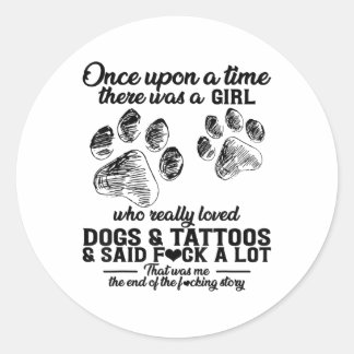 Er was een meisje dat echt van honden hield en van ronde sticker