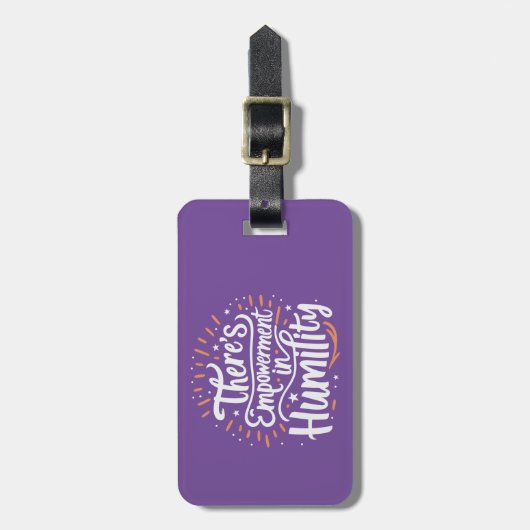 Er zit empowerment in nederigheid bagagelabel (Voorkant verticaal)