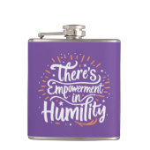 Er zit empowerment in nederigheid heupfles