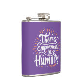 Er zit empowerment in nederigheid heupfles (Rechts)