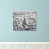 Erectie van de oude Egyptische Obelisk Canvas Afdruk (Insitu (Houten vloer))