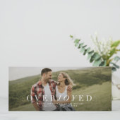 Erg blij om de datum verloving foto save the date (Staand voorkant)