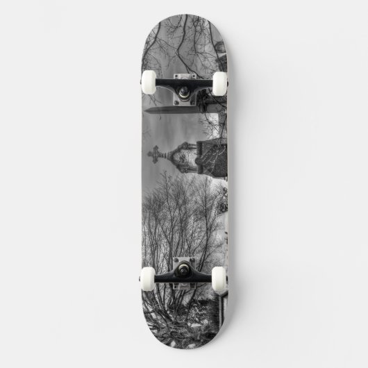 erie graveyard skateboard (Voorkant)