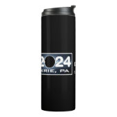 Erie Pennsylvania Eclipse April 2024 Totaal Solar Thermosbeker (Gedraaid links)