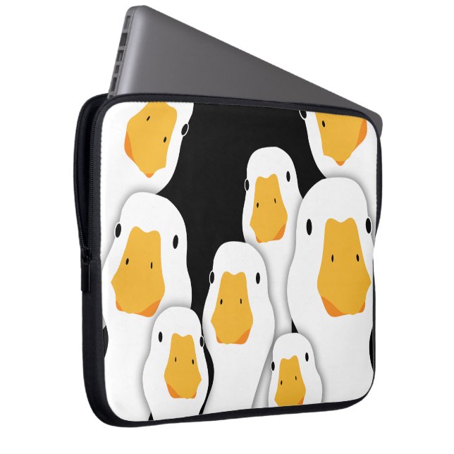 Erie Surveillance: Ganzentoezicht vanuit de ruimte Laptop Sleeve (Voorkant Rechts)