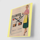 Erma en haar ovenoven met dubbele schuur vierkante klok (Hoek)