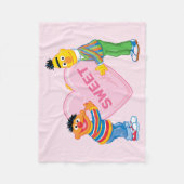 Ernie & Bert Big Valentijns Heart Fleece Deken (Voorkant)