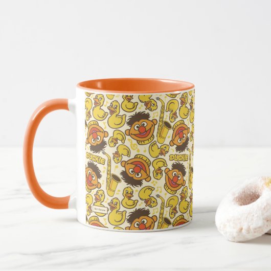 Ernie en Rubber Duckie Patroon Mok (Met donut)